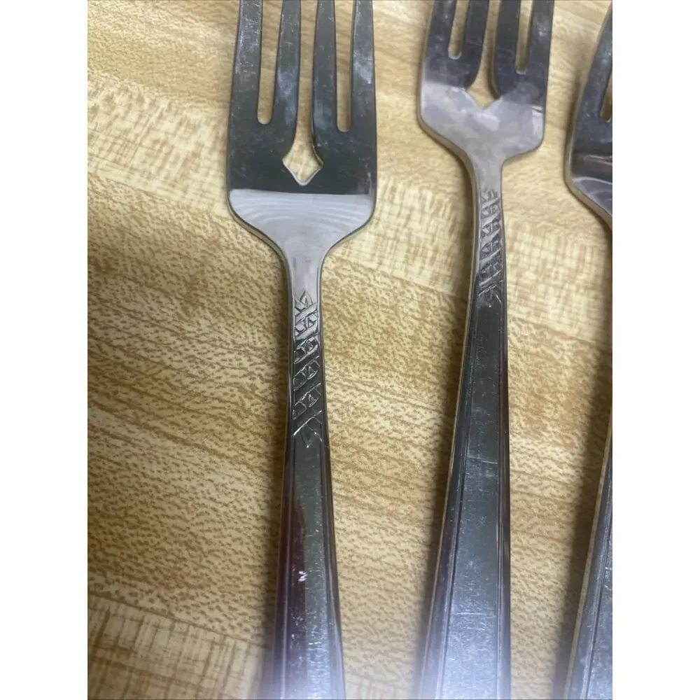 Set Of 9 Oneidacraft Deluxe Stainless Salad Fork Weave Pattern 6.25”